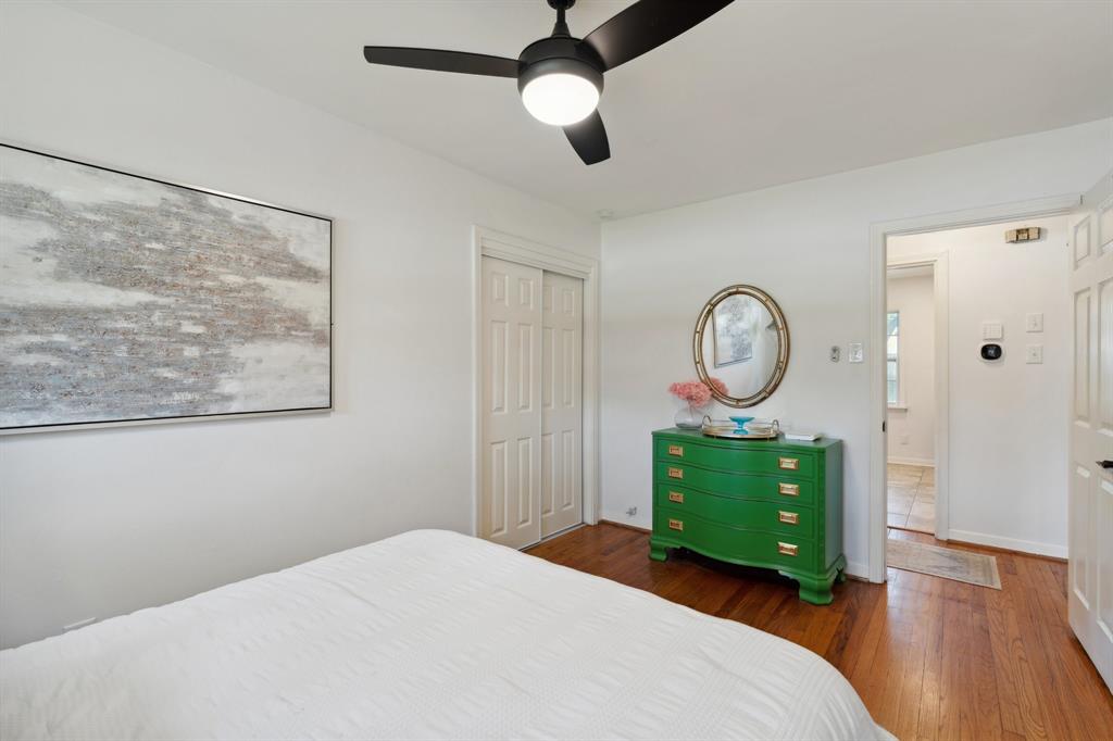 2306 Chantilly Lane, Houston, Texas image 20