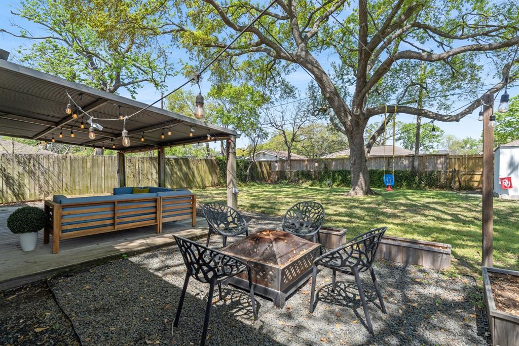 2306 Chantilly Lane, Houston, Texas image 27