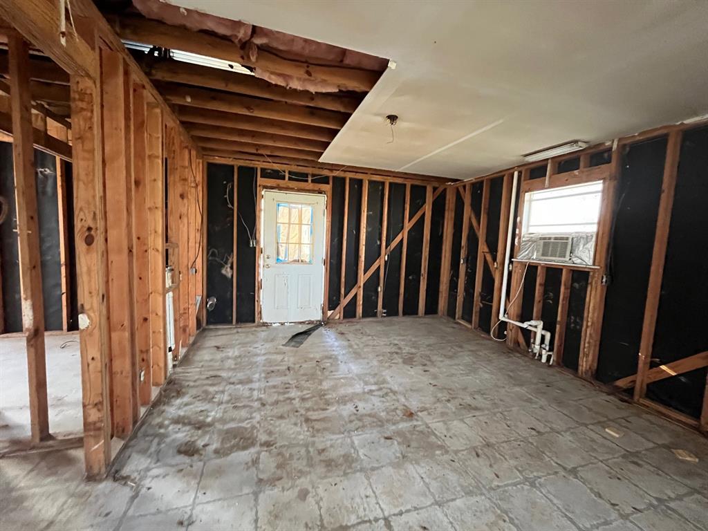 303 Cindy Lane, Somerville, Texas image 14