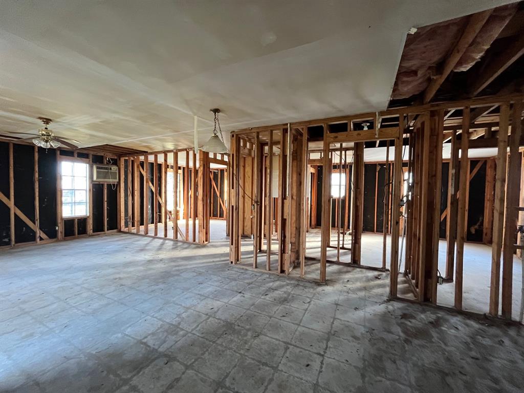 303 Cindy Lane, Somerville, Texas image 7