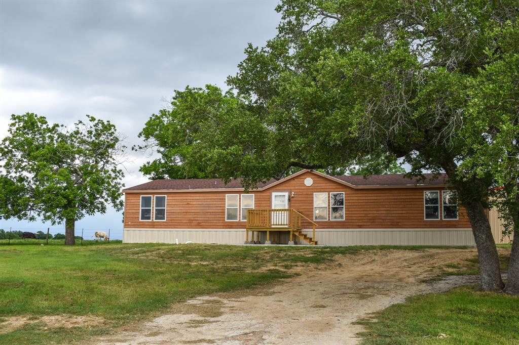 443 County Road 280, Shiner, Texas image 2