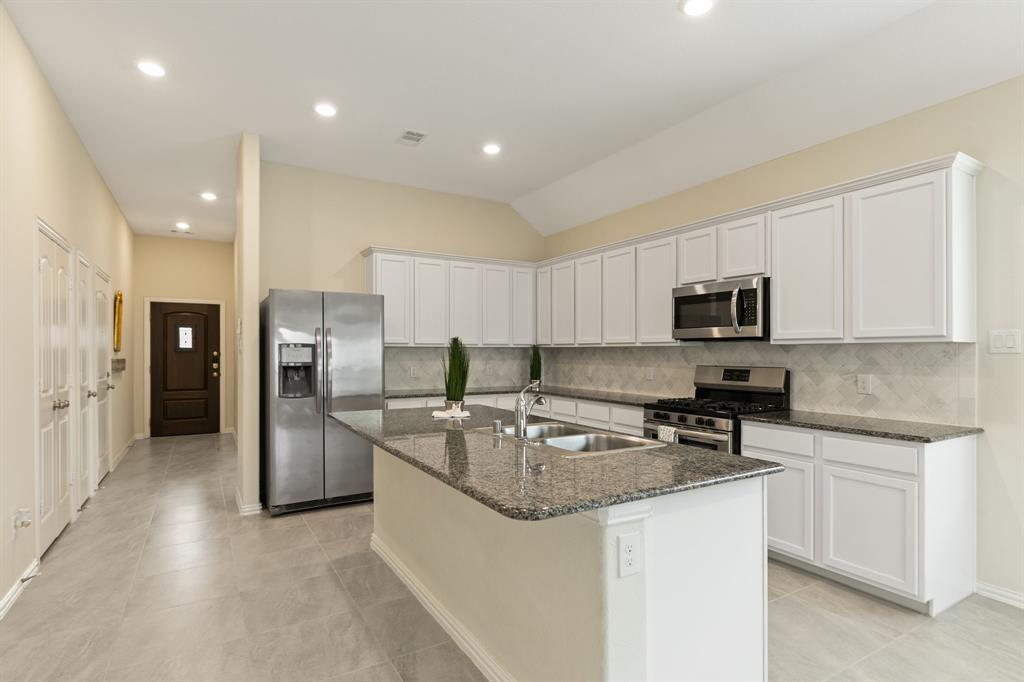 23106 Tindarey Falls Lane, Katy, Texas image 14