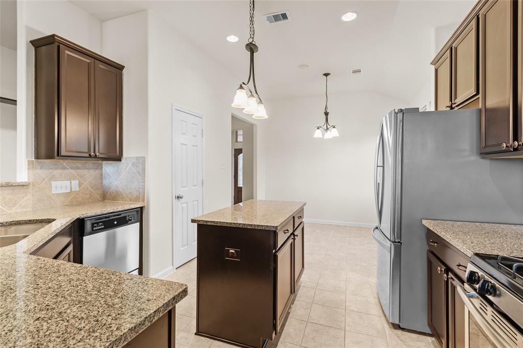 2451 Porto Way, League City, Texas image 8