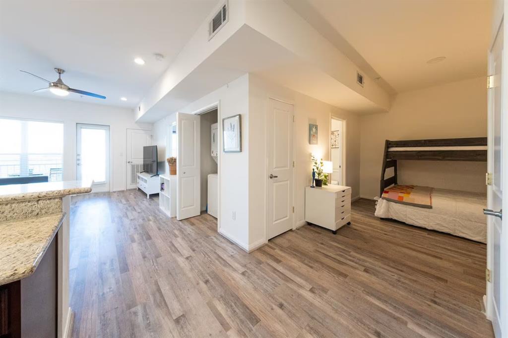 property-search 3 1207 Grand West Boulevard 3E