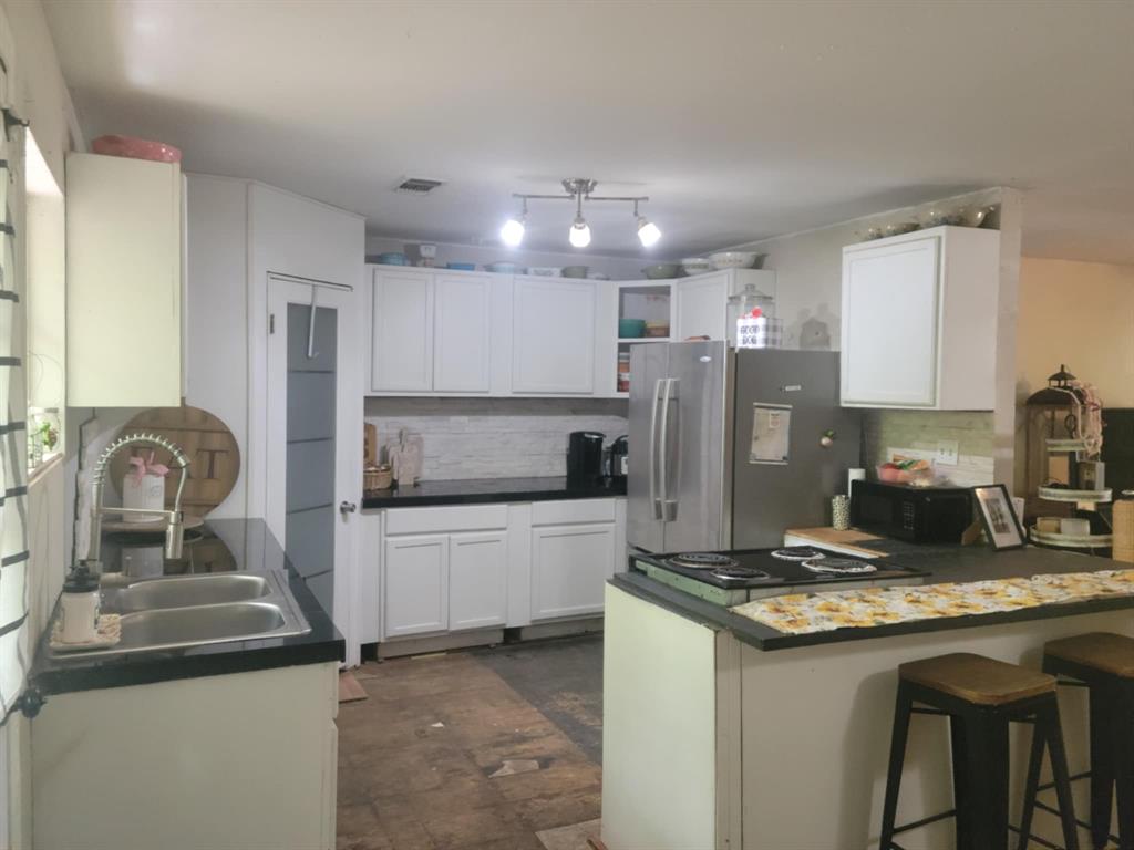 361 N Country Place Lane, Shepherd, Texas image 3