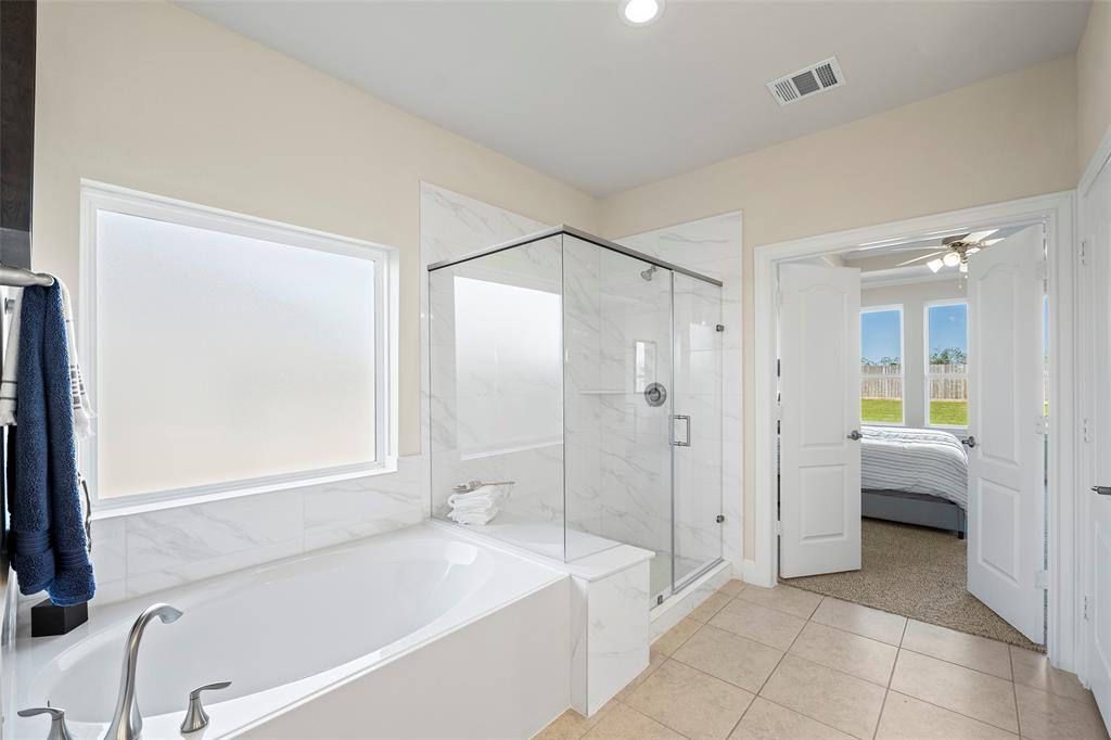 11611 Champions Forest Drive, Mont Belvieu, Texas image 22