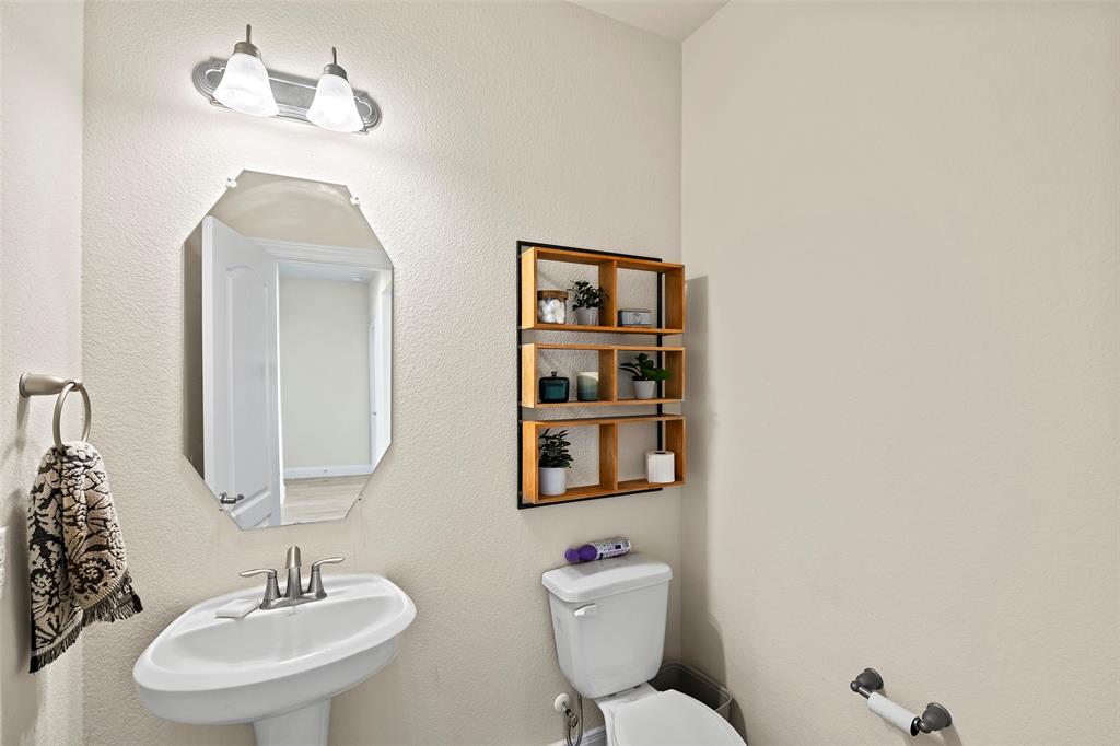 11611 Champions Forest Drive, Mont Belvieu, Texas image 18