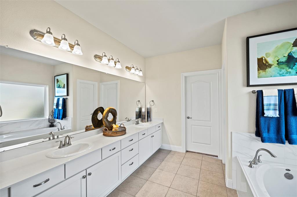 11611 Champions Forest Drive, Mont Belvieu, Texas image 21
