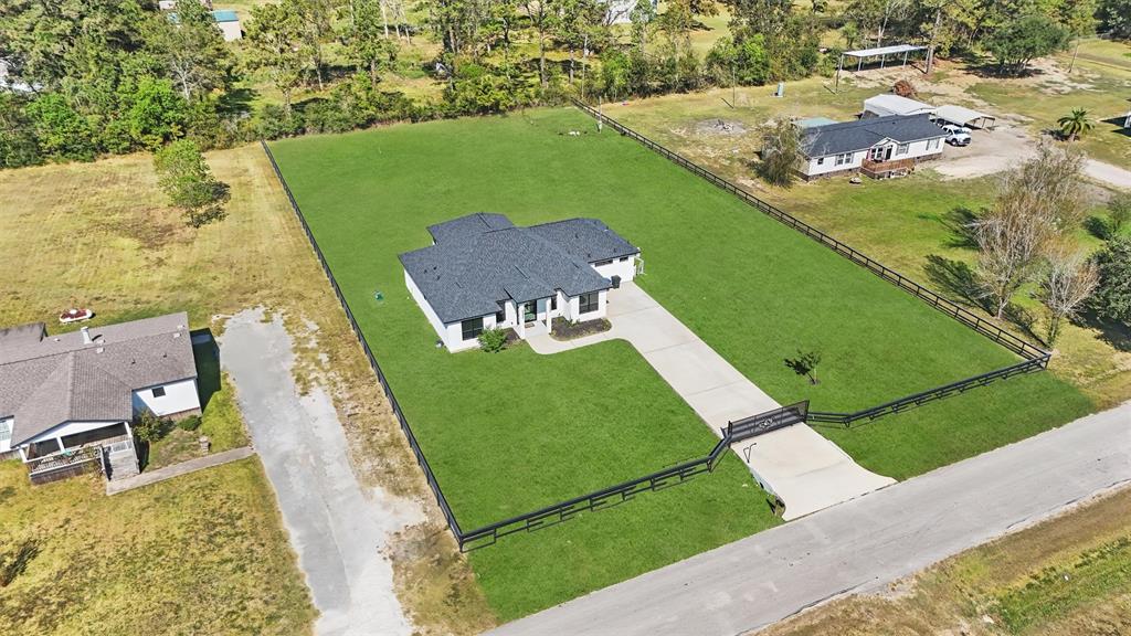 4007 Sherri Lane, Crosby, Texas image 3