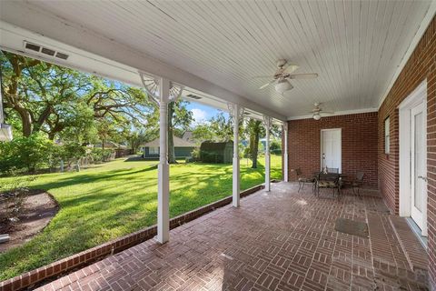 A home in Lake Jackson