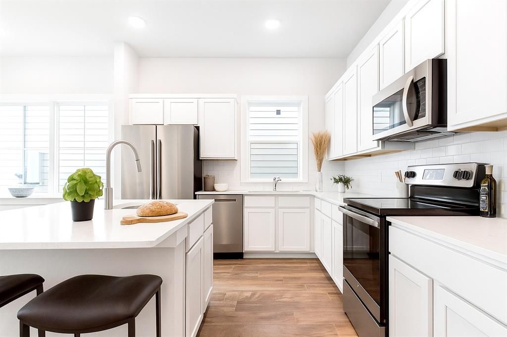 16912 Kempwood