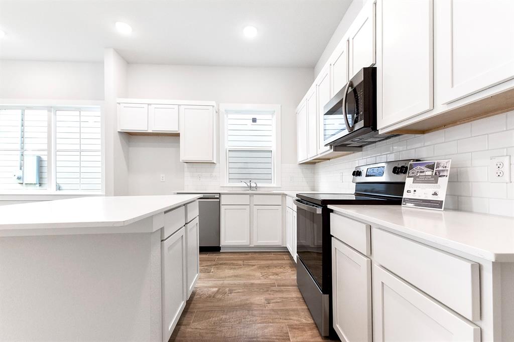 16912 Kempwood