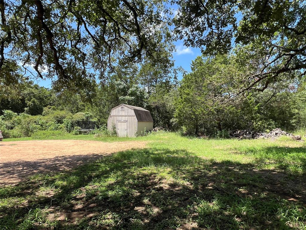 206 Shadow Oak Drive, Bastrop, Texas image 6