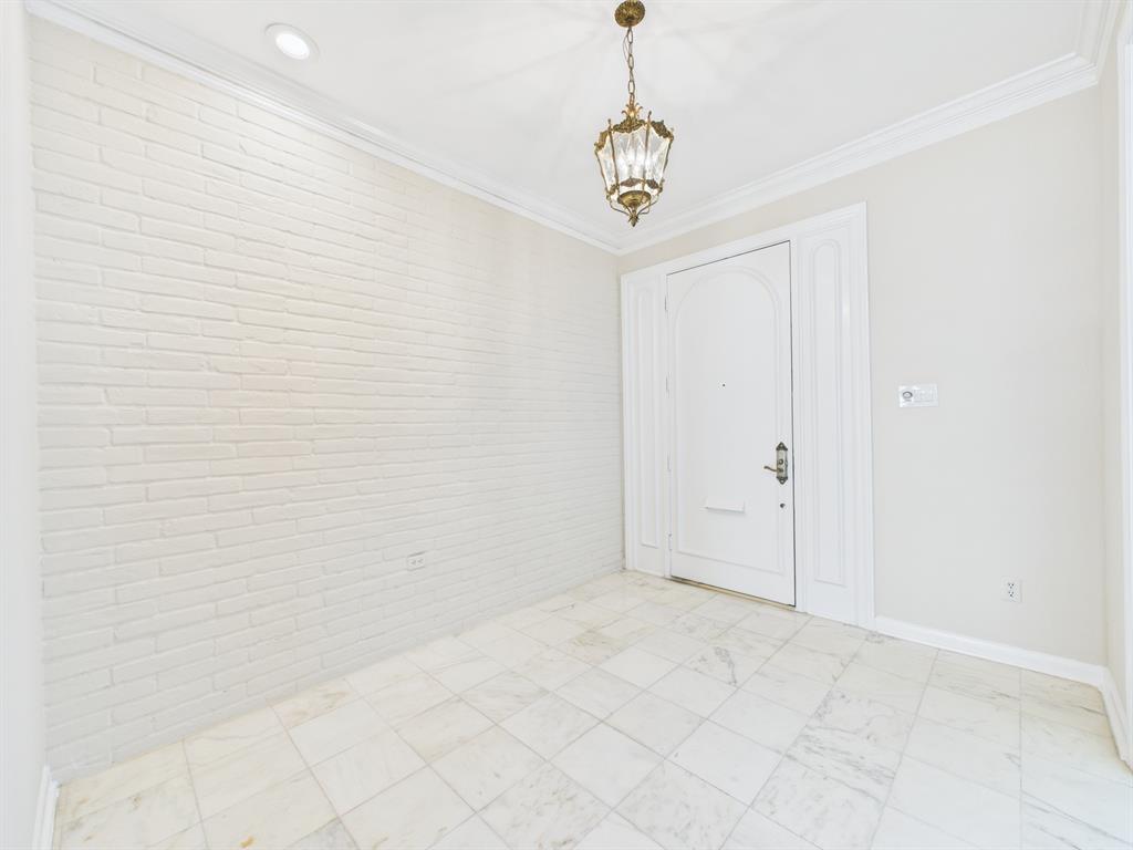7608 Del Monte Drive