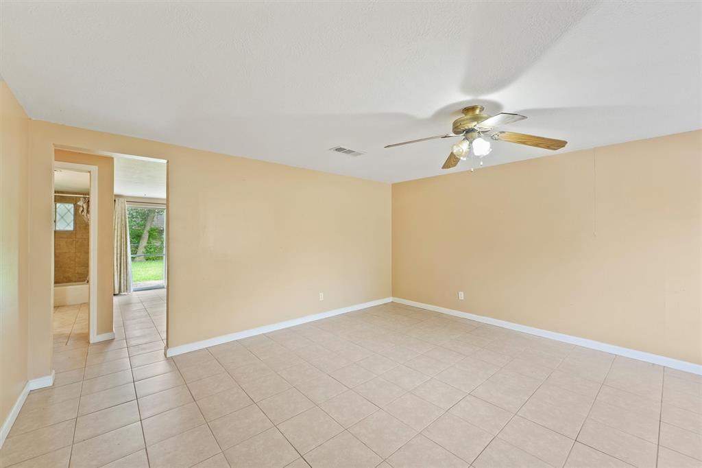 3004 Michael Street, Bacliff, Texas image 4