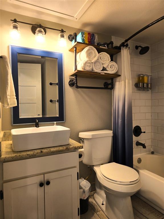 6102 Seawall Boulevard #206, Galveston, Texas image 19