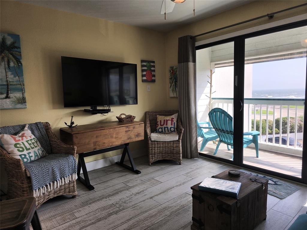 6102 Seawall Boulevard #206, Galveston, Texas image 10