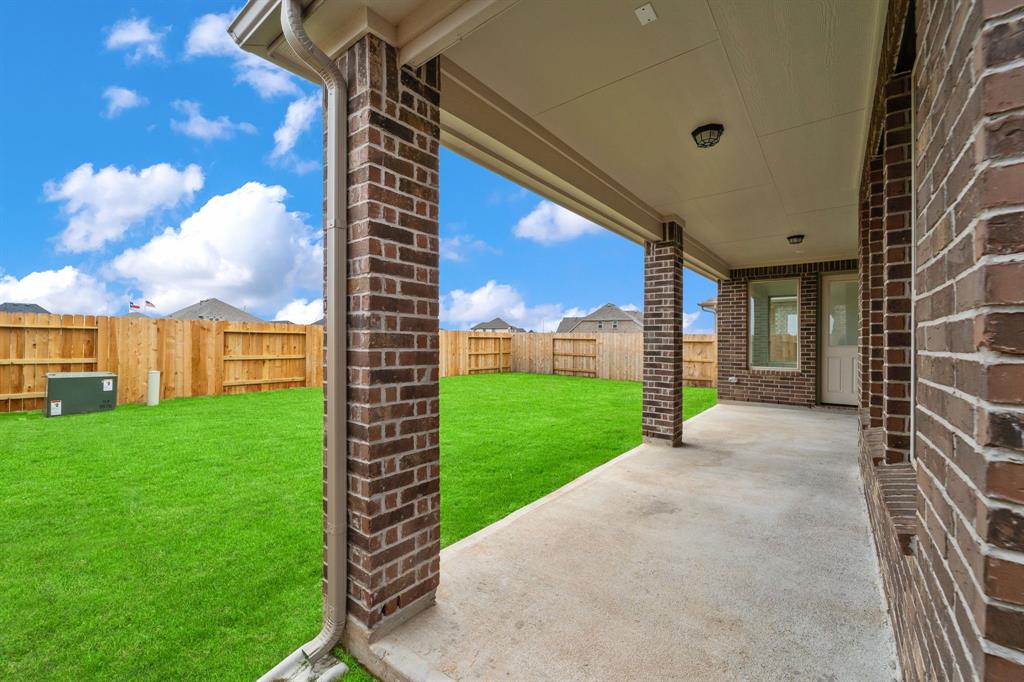 522 Stream Bend Way, Rosenberg, Texas image 22