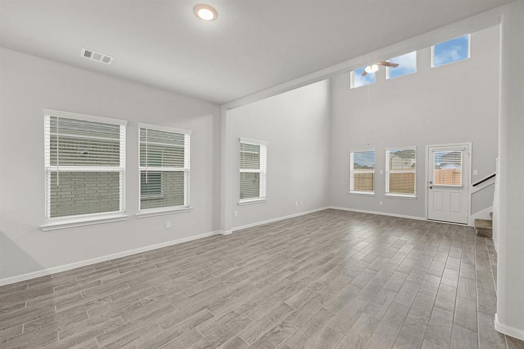 2134 Sanders Brook Drive, Baytown, Texas image 3