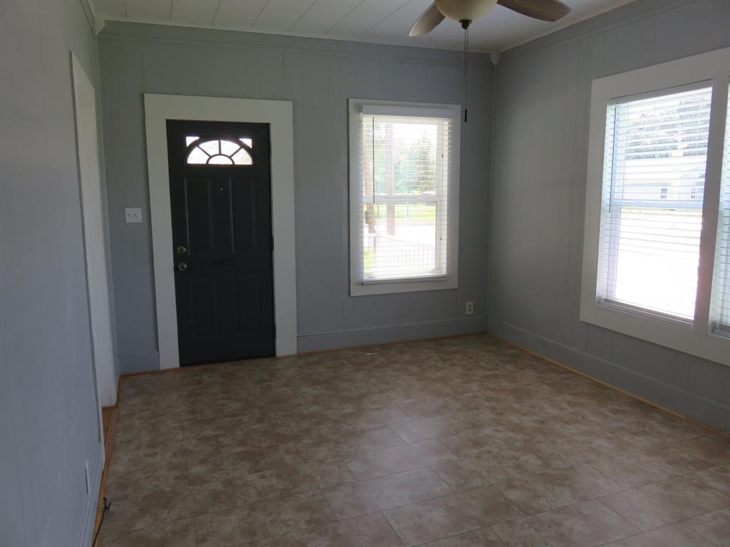 1719 Grand Avenue, Liberty, Texas image 3