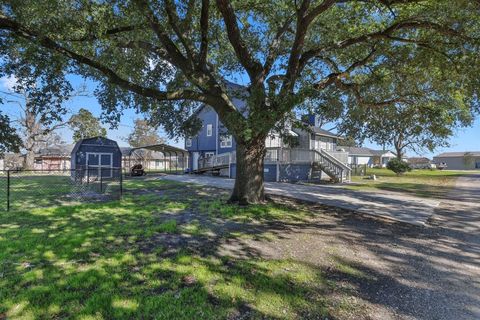 Single Family Residence in Point Blank TX 61 Hilltop Street 1.jpg