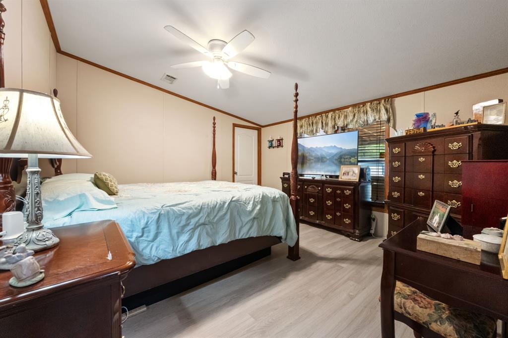 470 Antigua Drive, Point Blank, Texas image 16