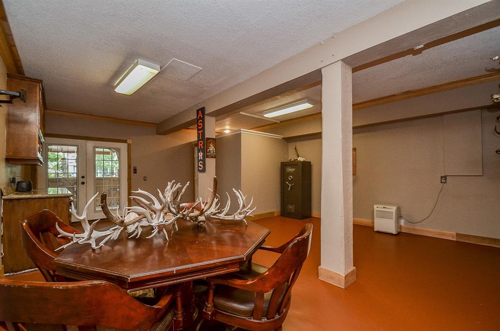 719 Palm Drive, Liverpool, Texas image 39