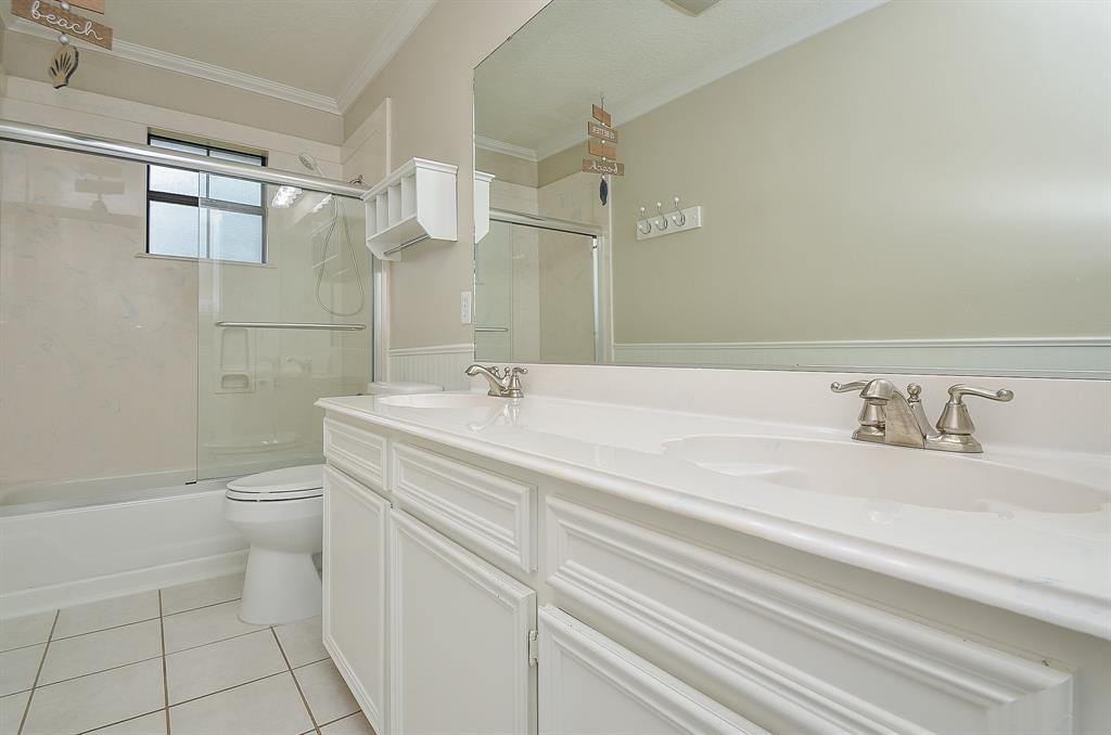 719 Palm Drive, Liverpool, Texas image 29