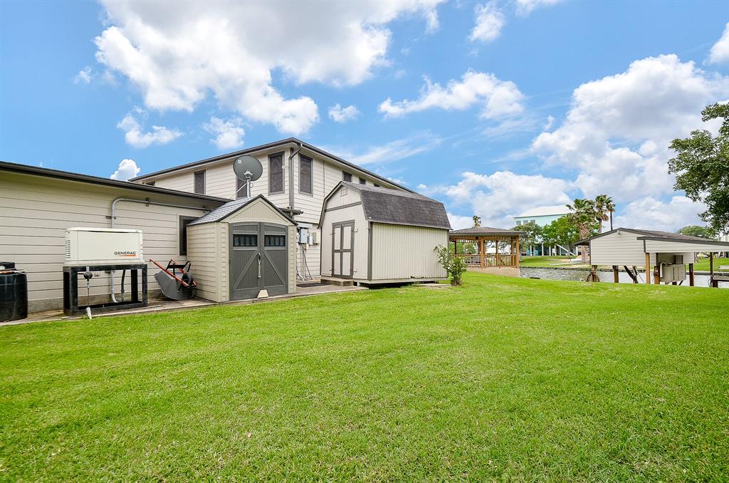719 Palm Drive, Liverpool, Texas image 13