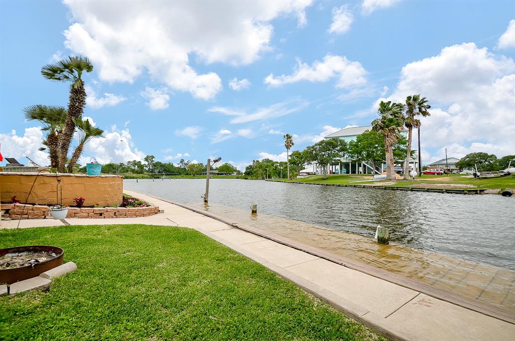 719 Palm Drive, Liverpool, Texas image 15