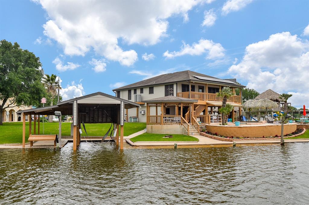 719 Palm Drive, Liverpool, Texas image 1