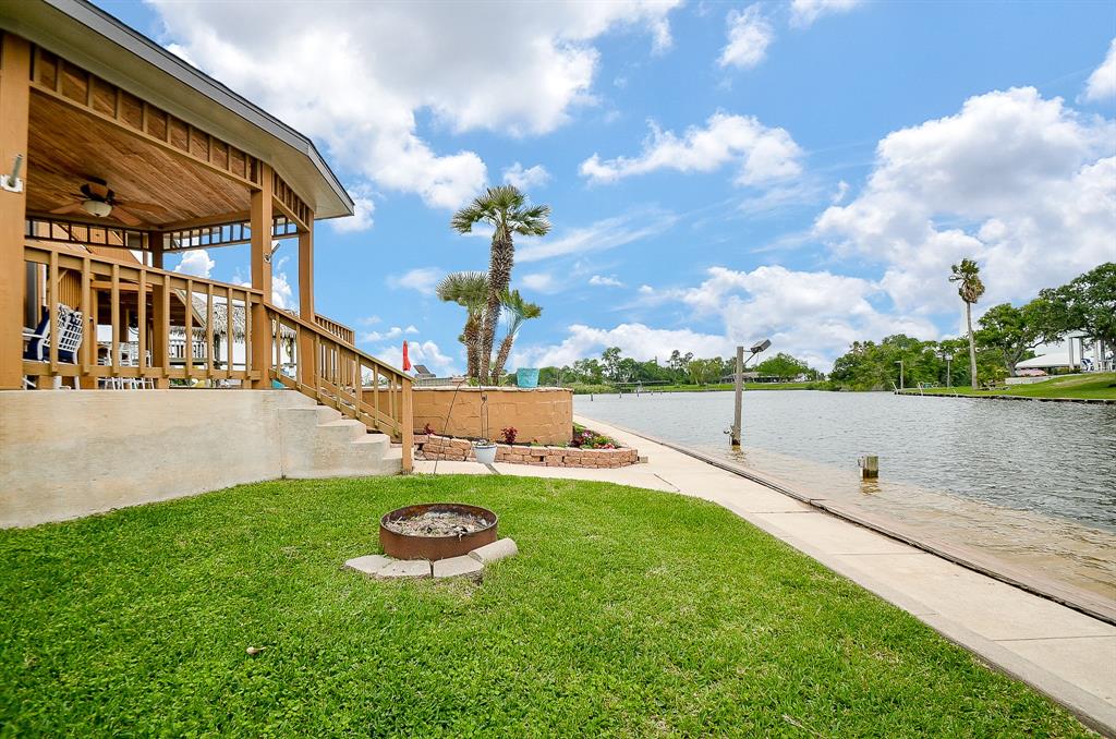 719 Palm Drive, Liverpool, Texas image 16