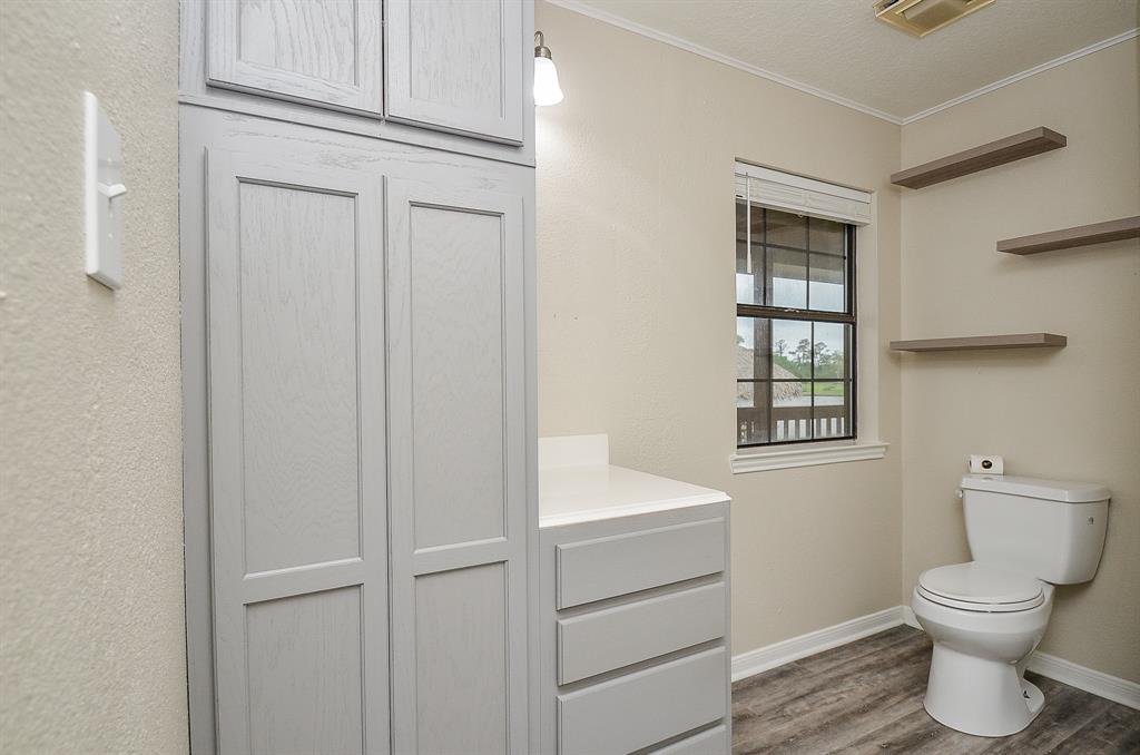 719 Palm Drive, Liverpool, Texas image 35