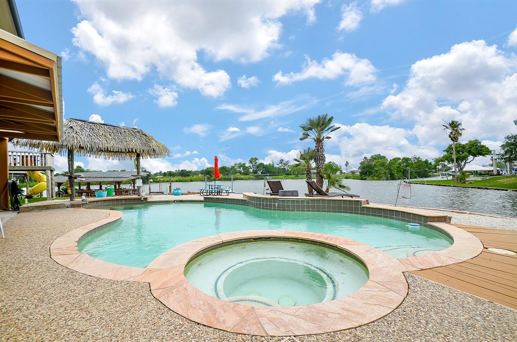 719 Palm Drive, Liverpool, Texas image 11