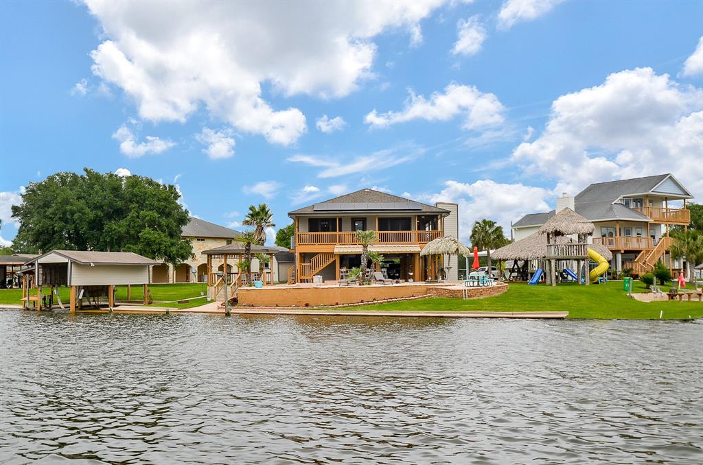 719 Palm Drive, Liverpool, Texas image 2