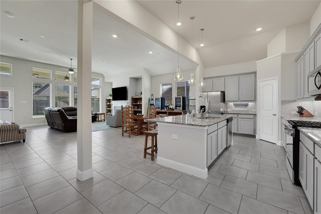 20414 Noble Arabian Drive, Tomball, Texas image 9