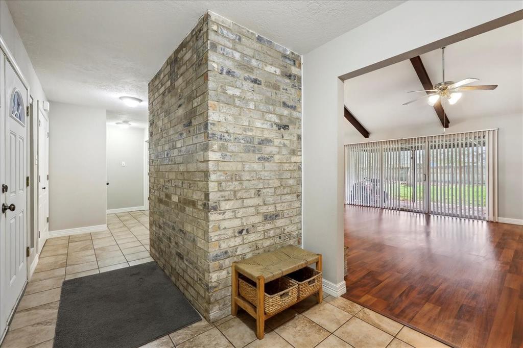 121 Timbercreek Lane, Lumberton, Texas image 4