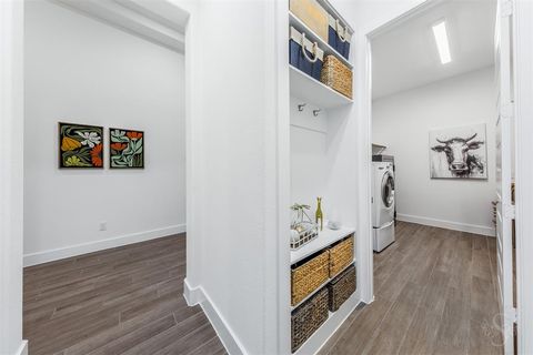 listing image 30