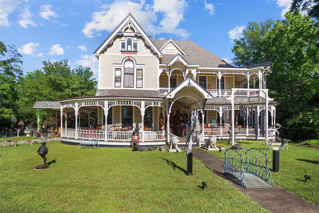 310 N Mound Street, Nacogdoches, Texas image 1
