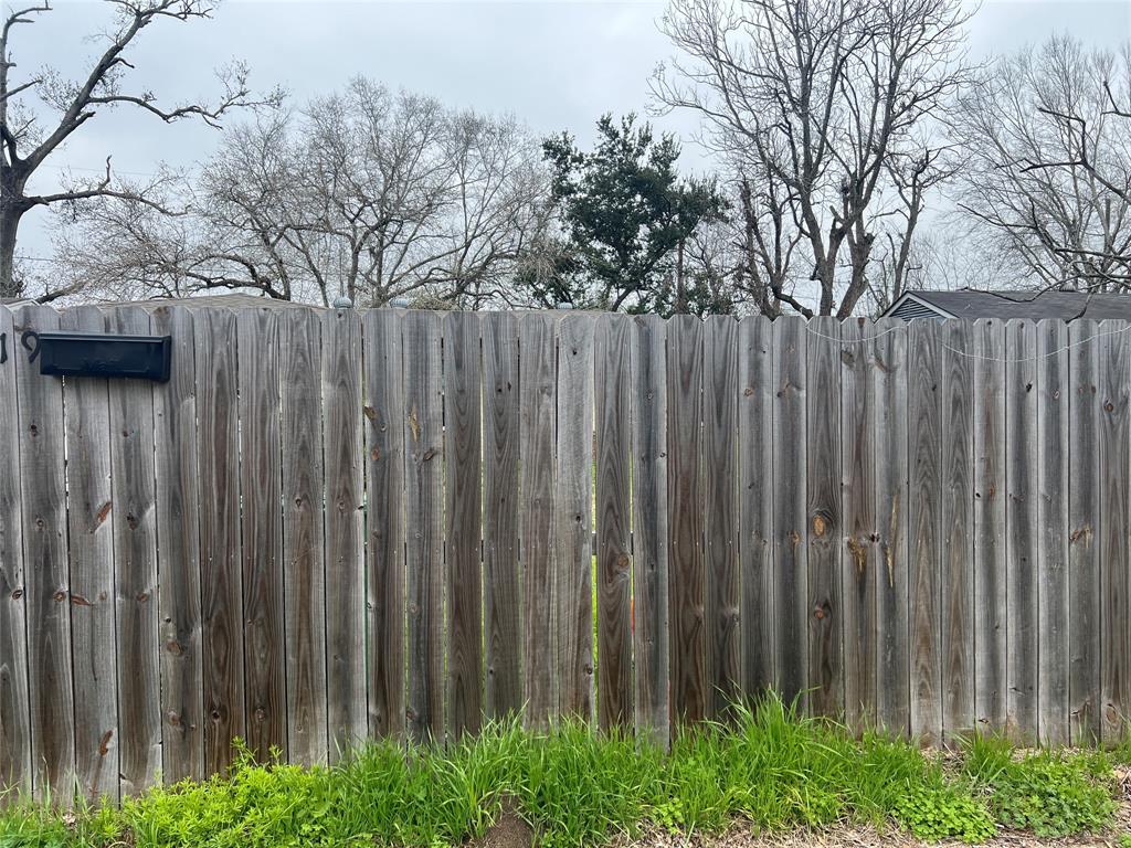 5619 Lyndhurst Drive, Houston, Texas image 12