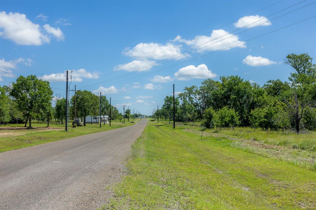 6534 Atakapan Trail Trl, Bedias, Texas image 1