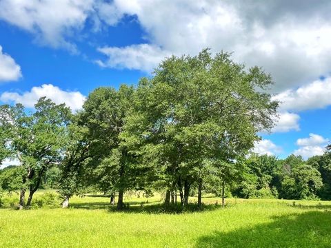 Photo of 60 Cr 1080, Fairfield, TX 75840 (MLS # 25866403) Photo of 60 Cr 1080, Fairfield, TX 75840 (MLS # 25866403)