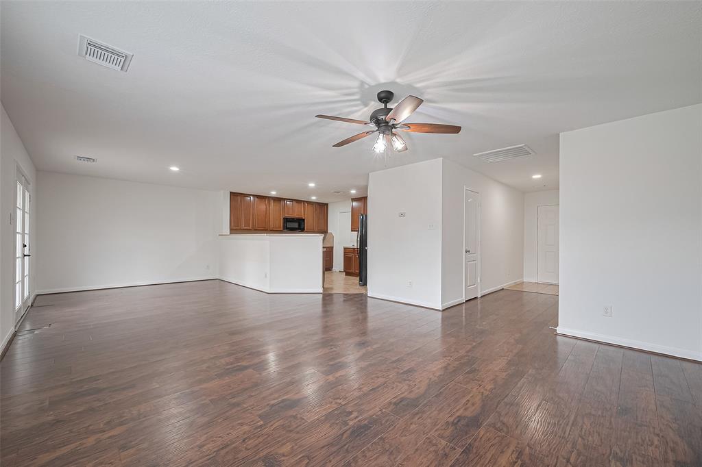 7734 Pasture Bend Lane, Cypress, Texas image 7