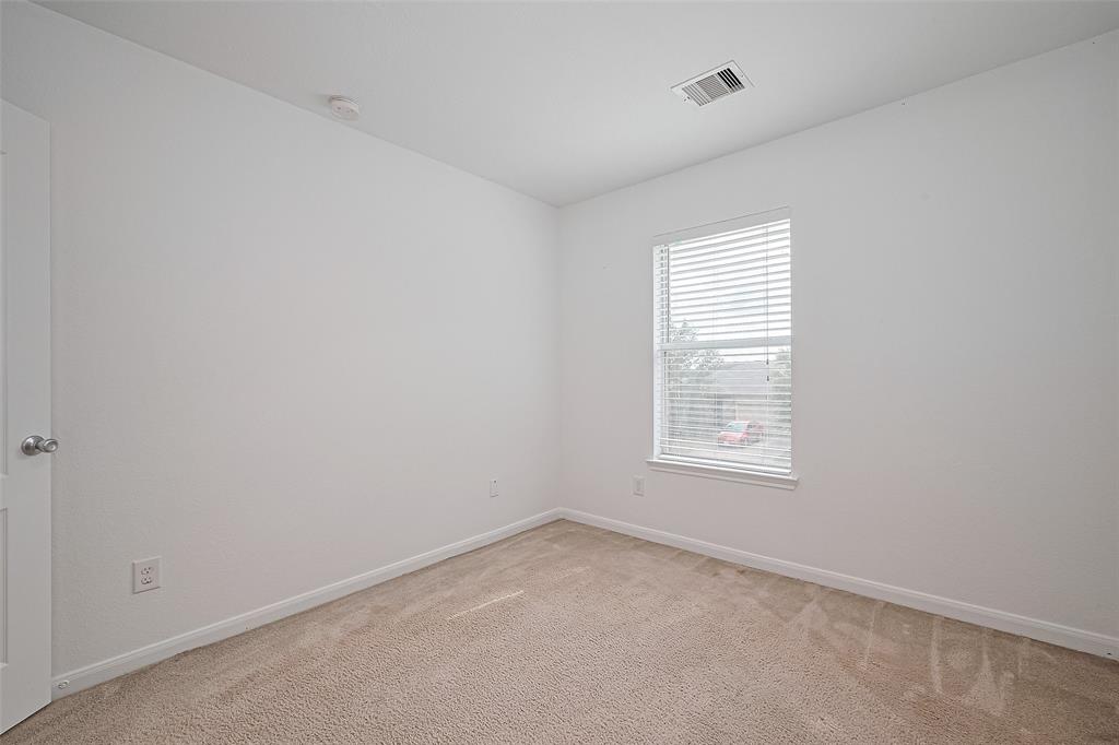 7734 Pasture Bend Lane, Cypress, Texas image 30
