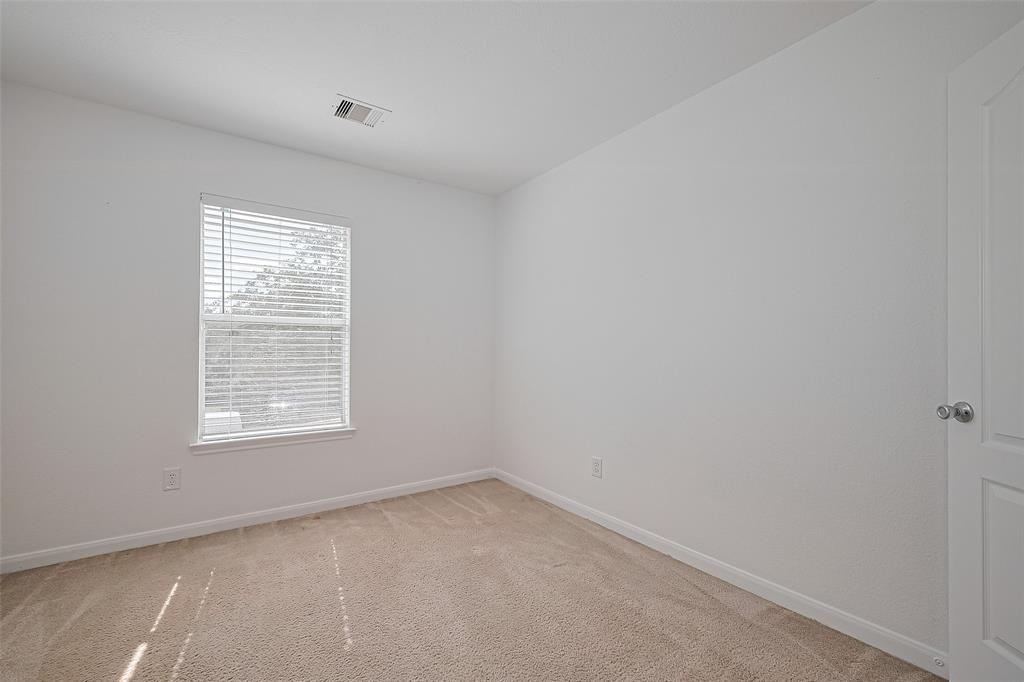 7734 Pasture Bend Lane, Cypress, Texas image 28