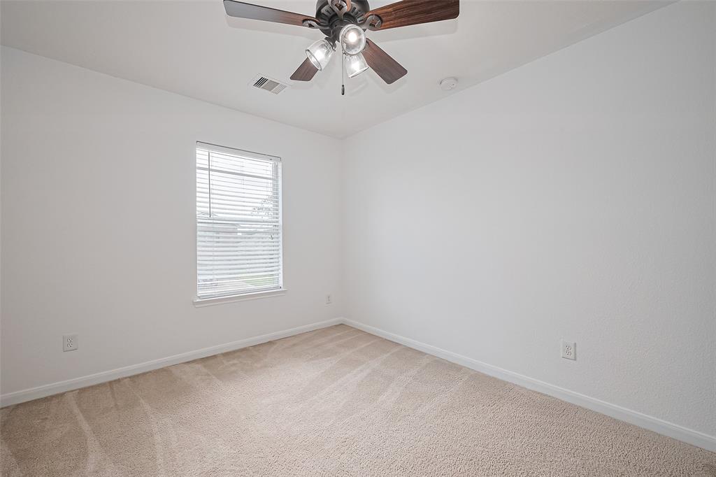7734 Pasture Bend Lane, Cypress, Texas image 33