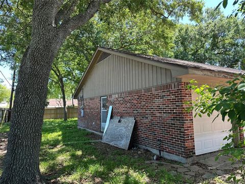 A home in Pearland