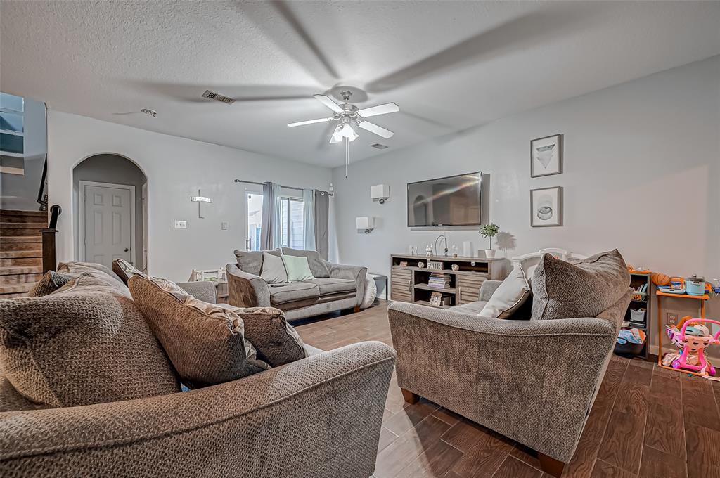 2827 Silver Charm, Houston, Texas image 11