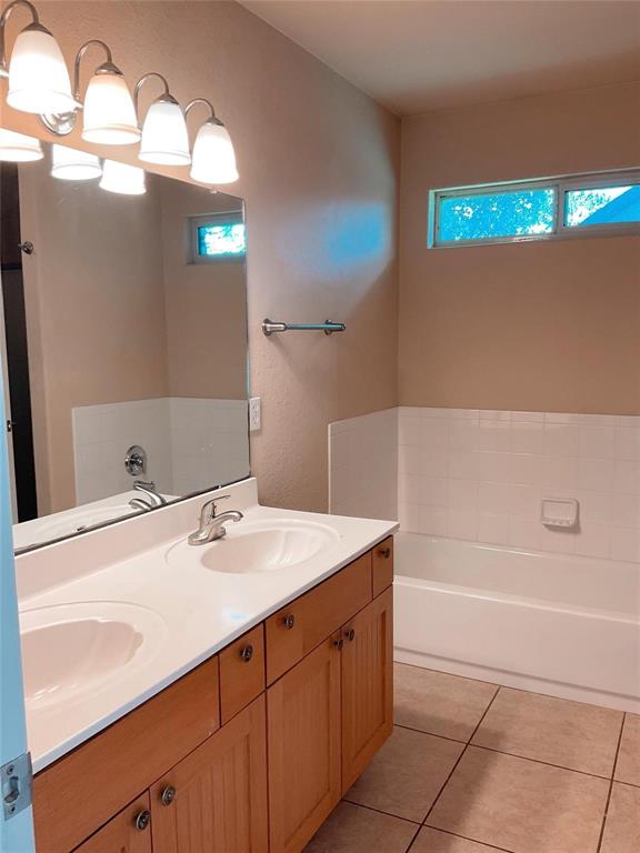 201 Green Oaks Loop, Fredericksburg, Texas image 12