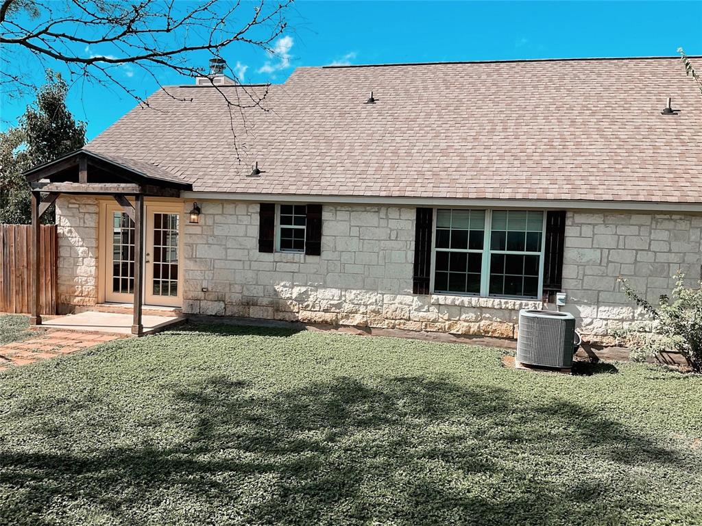 201 Green Oaks Loop, Fredericksburg, Texas image 7